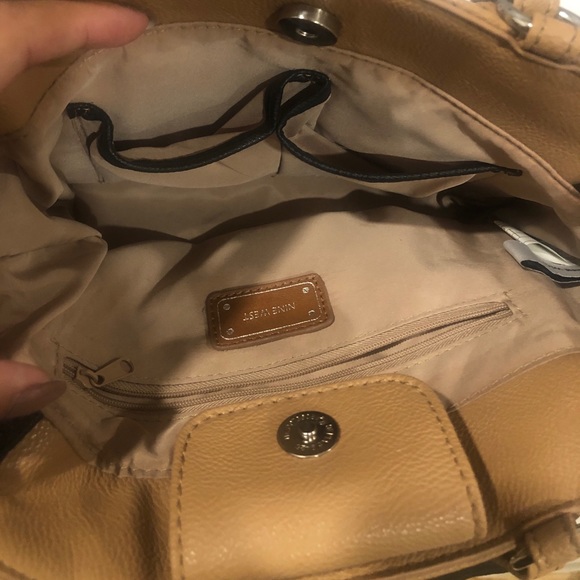 Nine West Tan & Black Purse - Picture 4 of 4